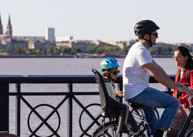 Véloce - Saint-Emilion - location de vélos siege-enfant-location-bordeaux
